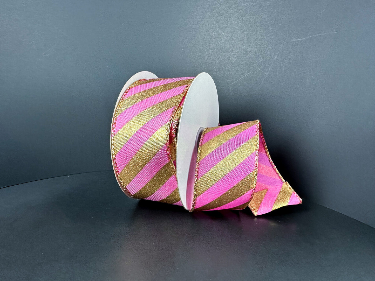 725070915 1.5"X10YDS Diagonal Stripes DK Pink STN/Gld Mtlc