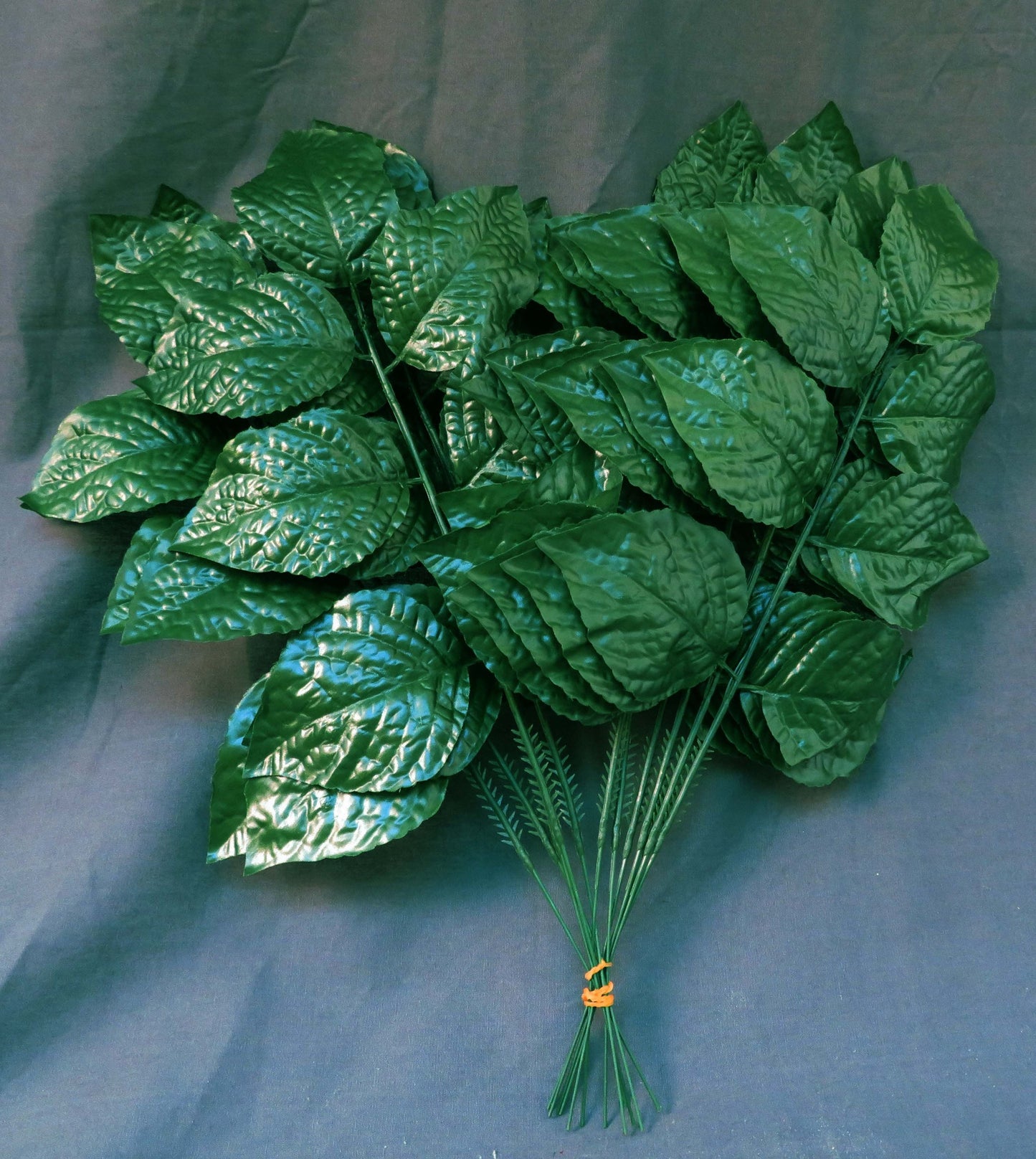 CS21011GRN Hydrangea Leaf PickX7 (Sold By Pack Of 12) Green