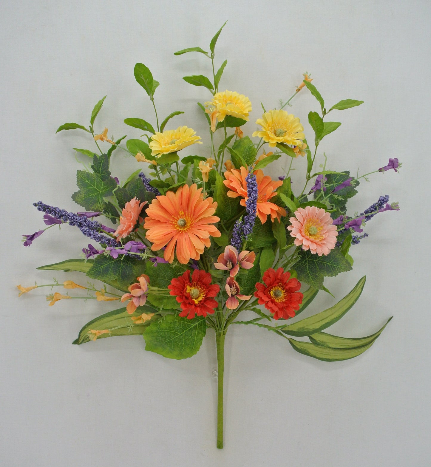 63401 18" Daisy Marigold Bush