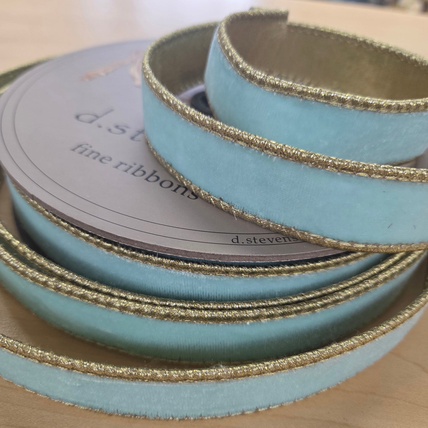 ds050587 1.5"X10Y dstevens VP Lush Velvet Gold Back Ocean Water Blue
