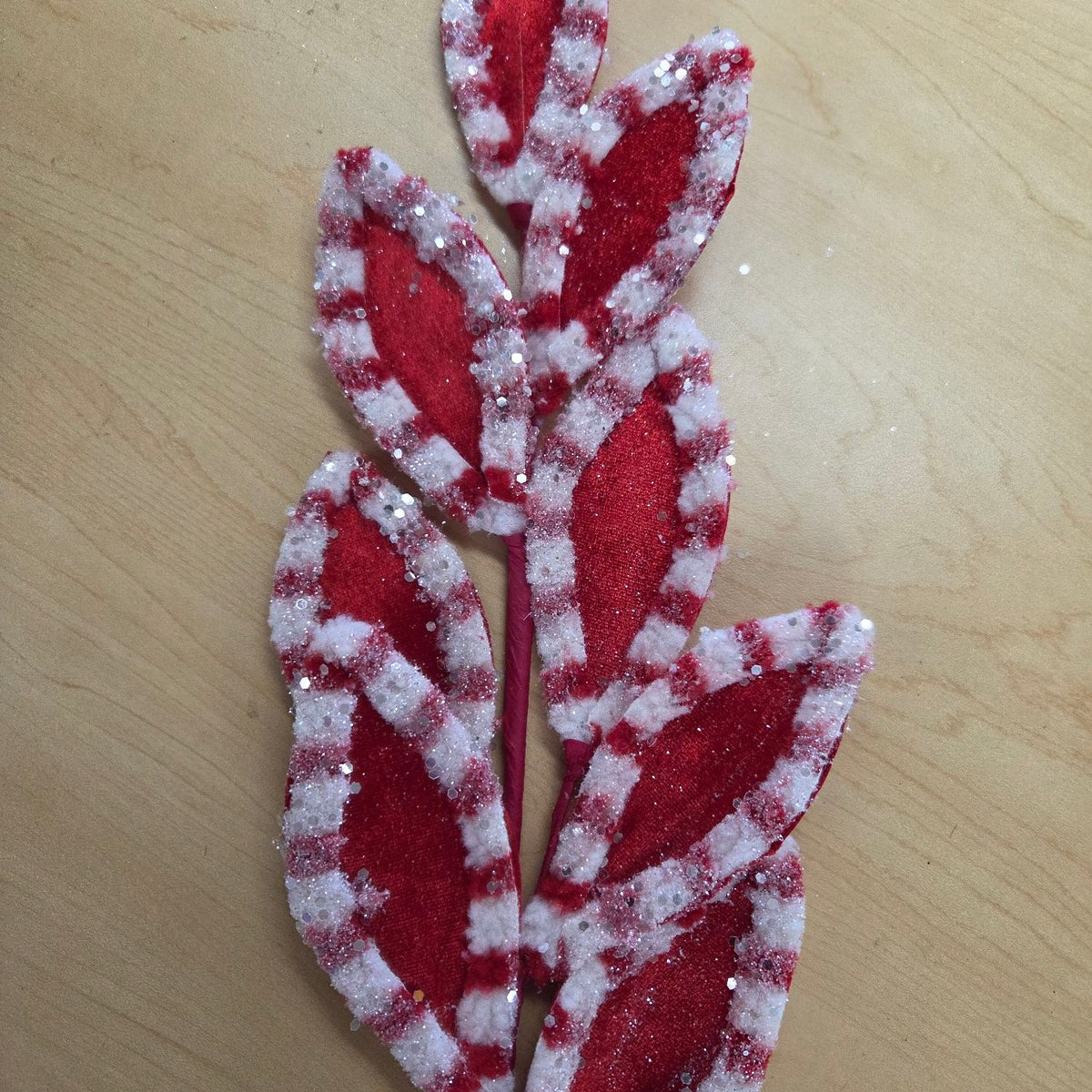 XS239724 27"L Velvet/Fleece Leaf