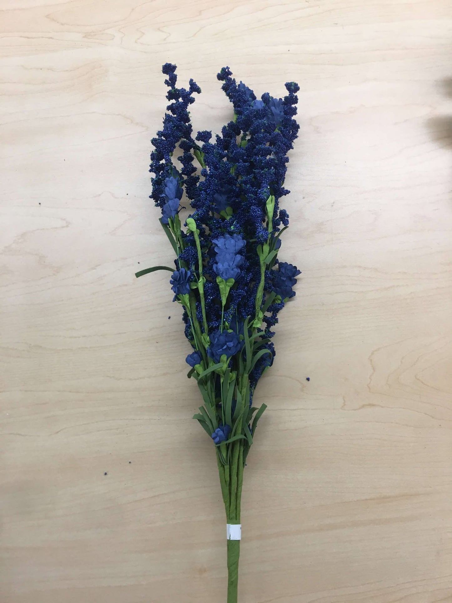 MTF21039 Clover Berry Bush 23" Dark Blue