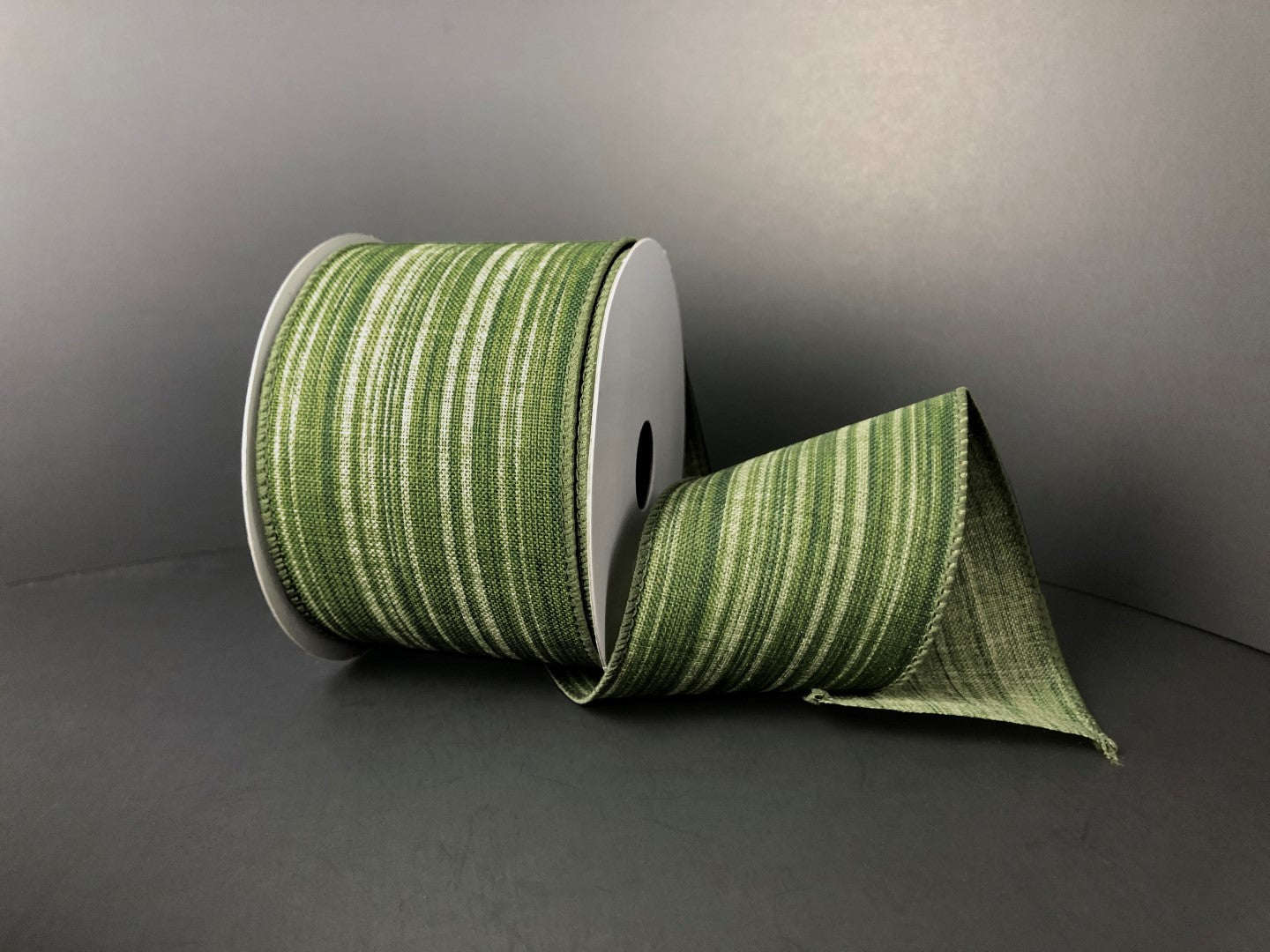 Q817440-08: GREEN LEAF STRIPES, 2.5"X10Y