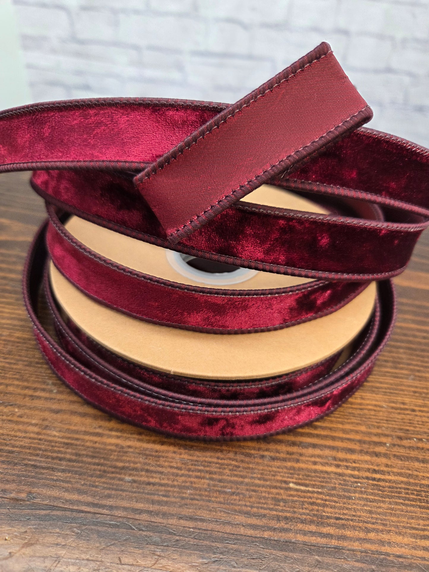 7005W-277-25E 1" Wired Heritage Velvet Ribbon | Burgundy | 10 Yard Roll