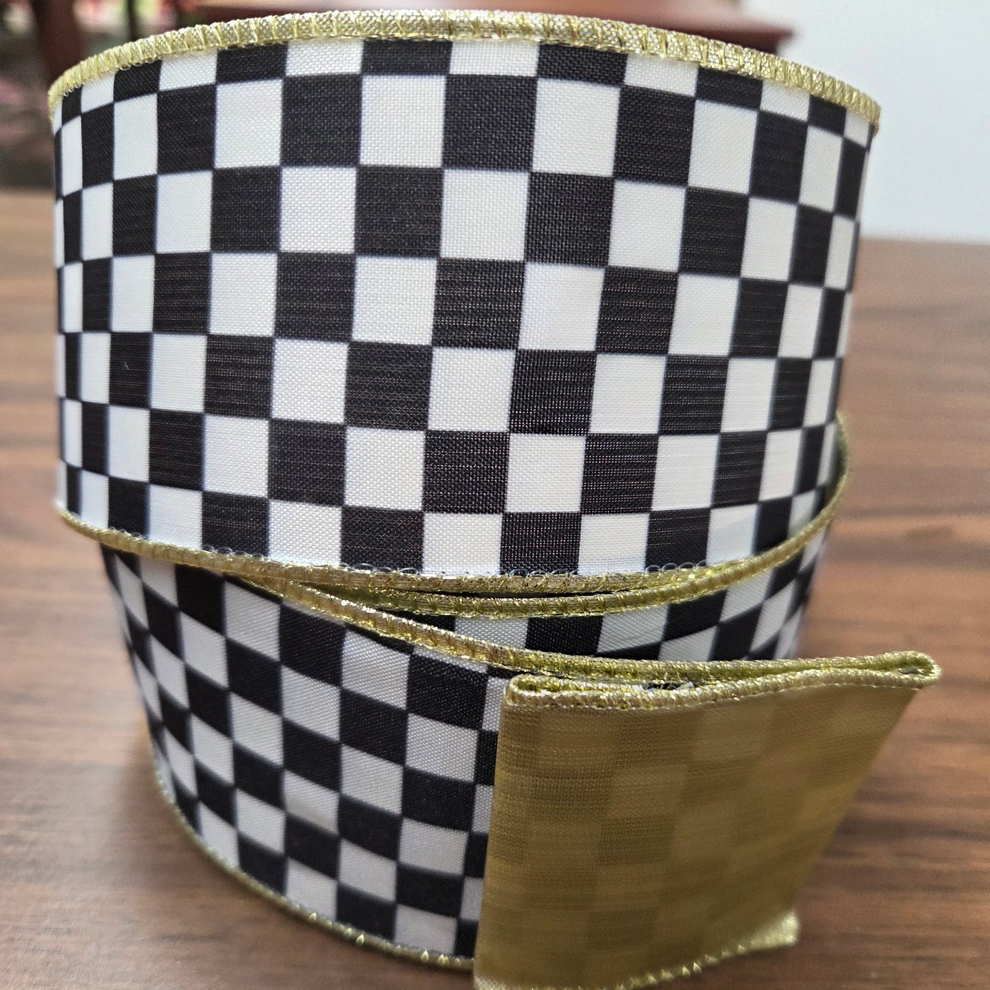 9824W-031-63E   2 1/2" Wired Velvet Ribbon     Black/White Check w/ Gold Backing