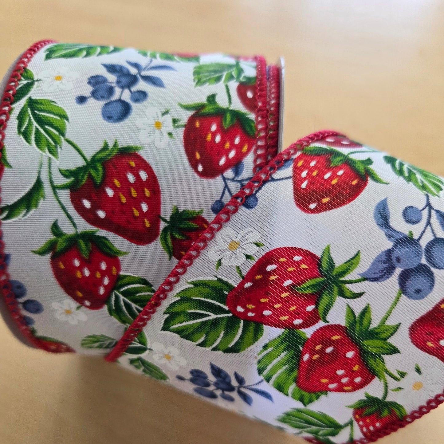 42644027   2.5"X10YDS   STN  Asher's Berries      White