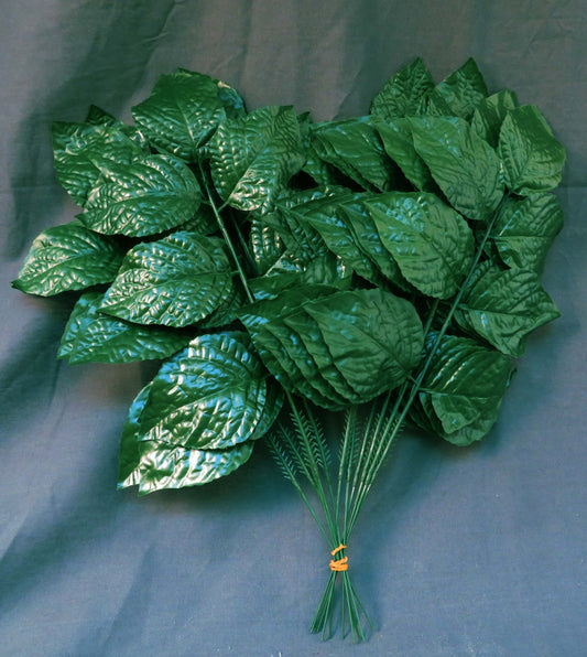 CS21011GRN    Hydrangea Leaf PickX7   (Sold By Pack Of 12)   Green
