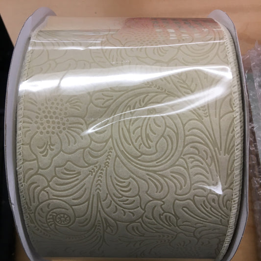 42466-04-18B  4"X25YDS   Embossed Flower Hot Cut Edge  White