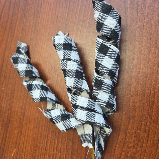 MN012097 swirly spray