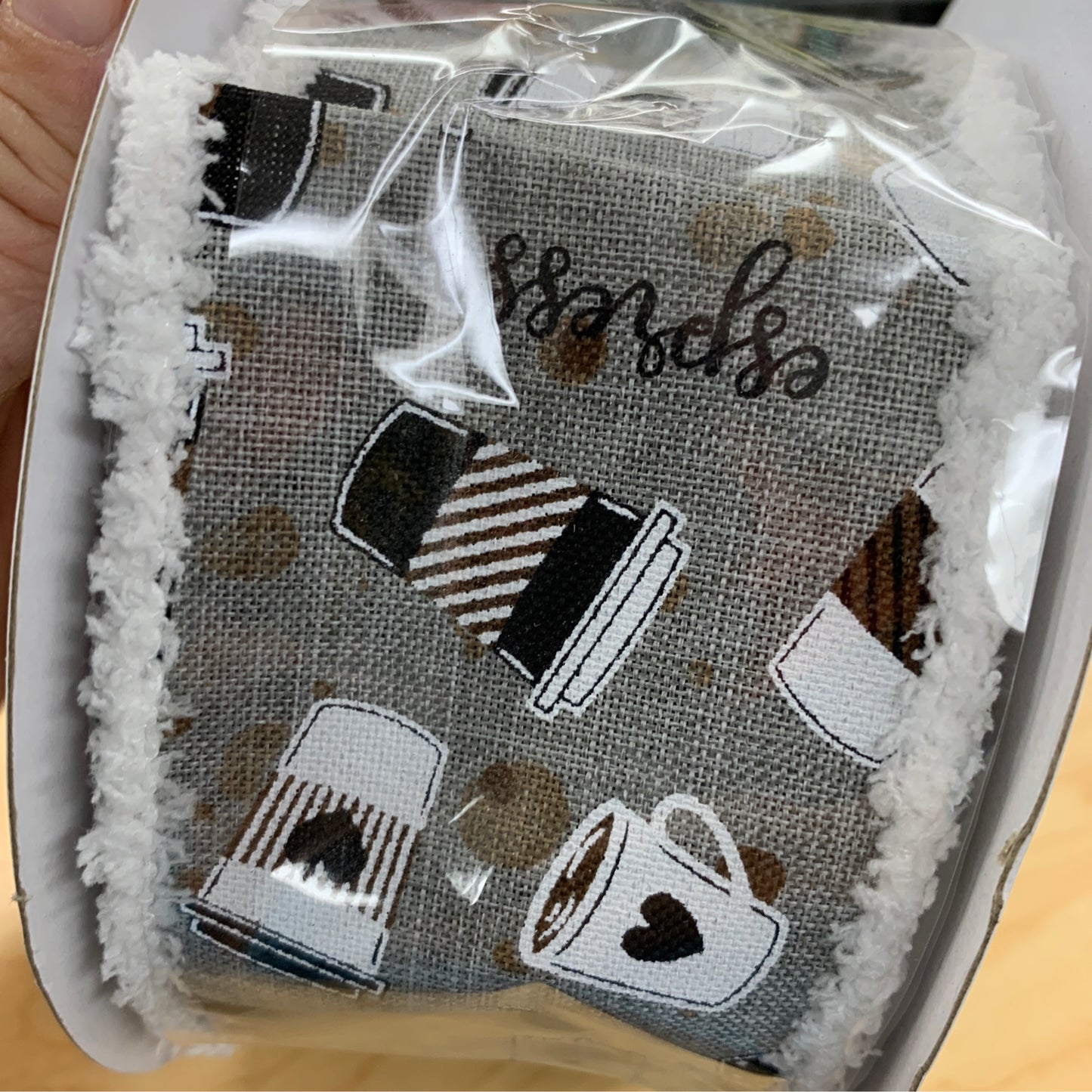 RG0840210   2.5X10Yds    Coffee/W Drift Edge    Grey/White/Brown