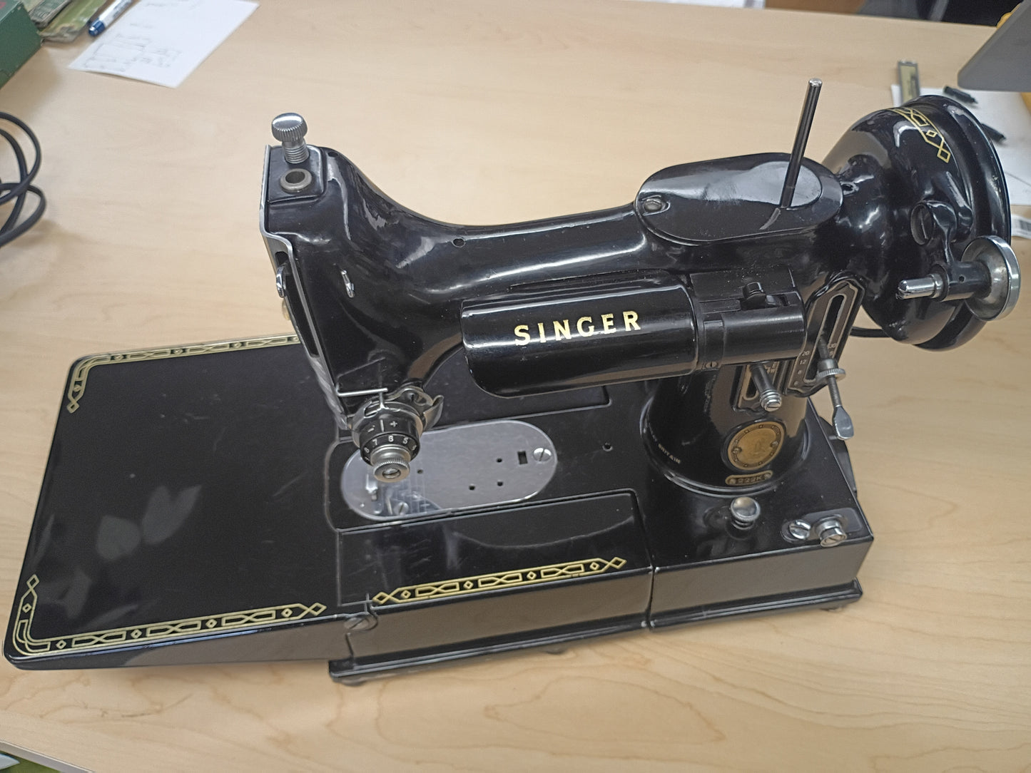 Singer 222 Featherweight