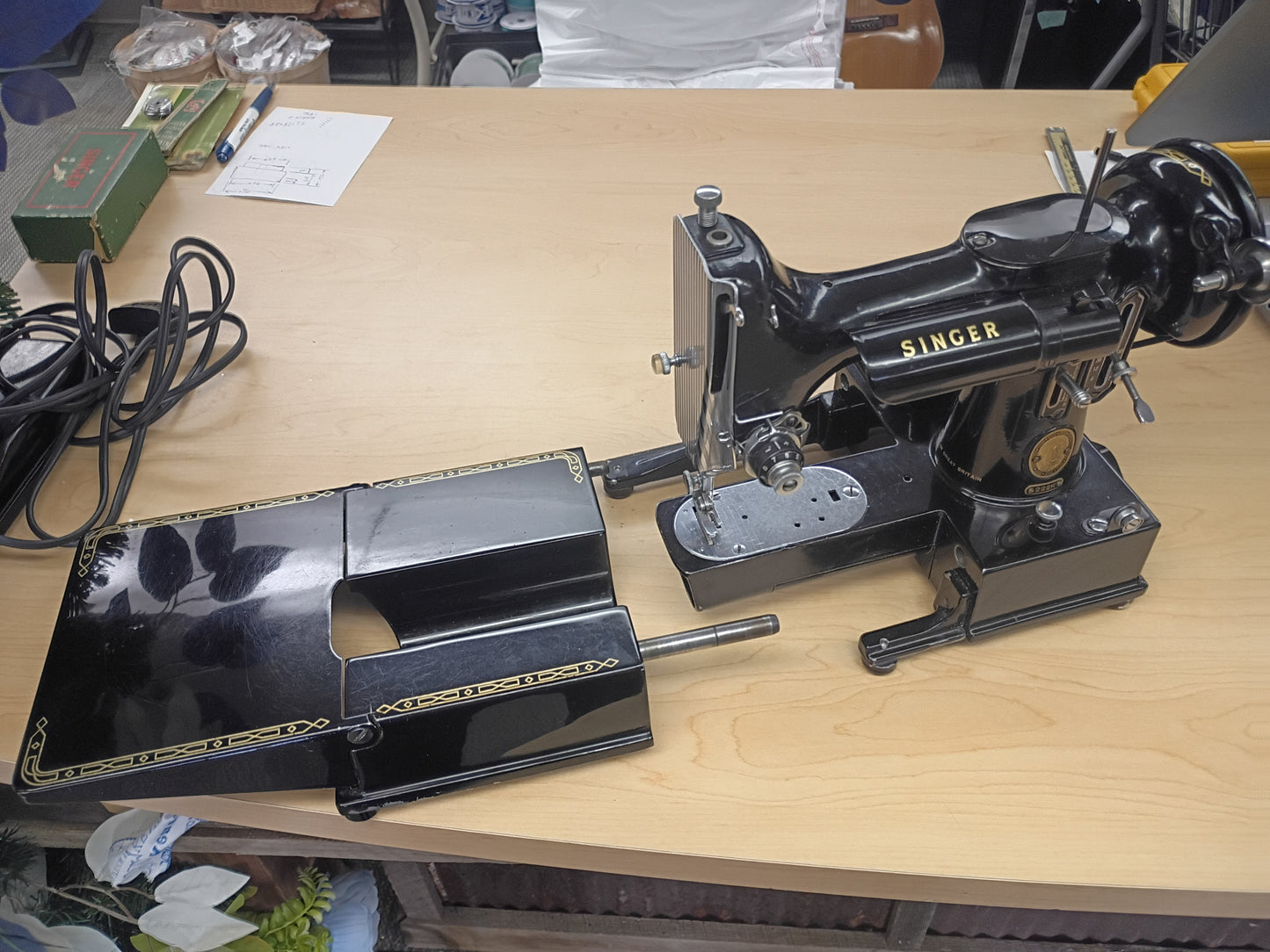 Singer 222 Featherweight