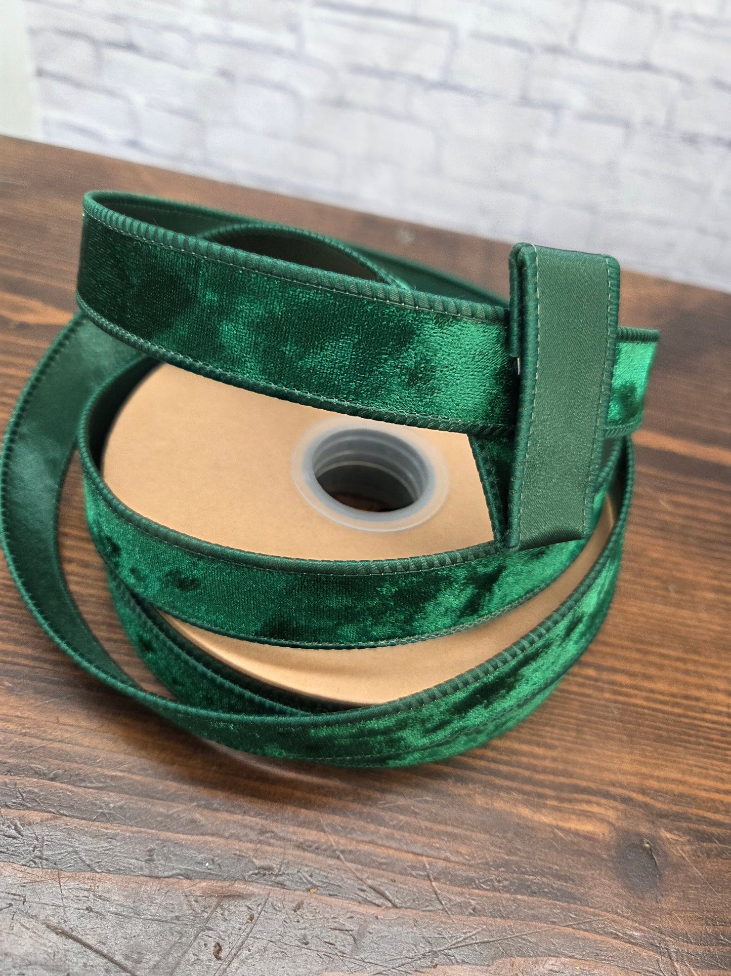 7005w-589-25E   1" Wired Heritage Velvet Ribbon | Hunter | 10 Yard Roll
